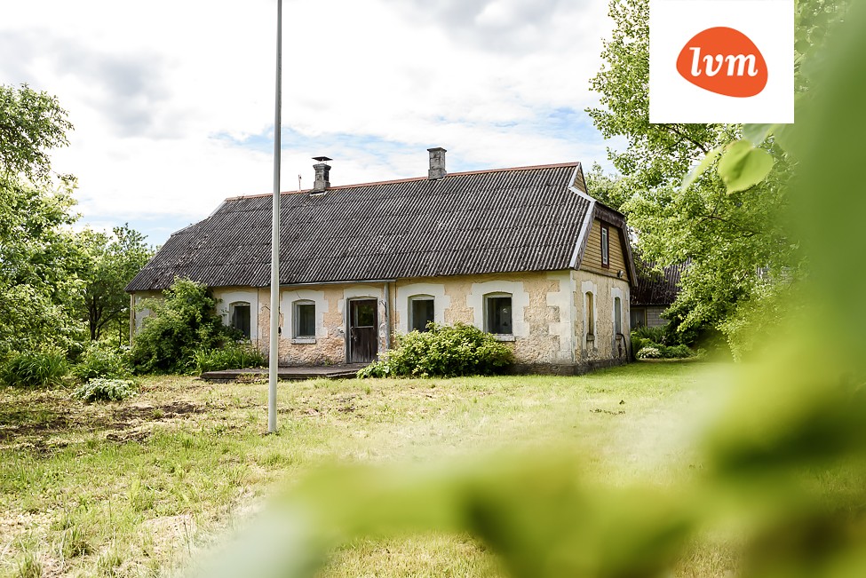 Pildid: Muhus on müüa ebaharilik enam kui 150-aastane talumaja