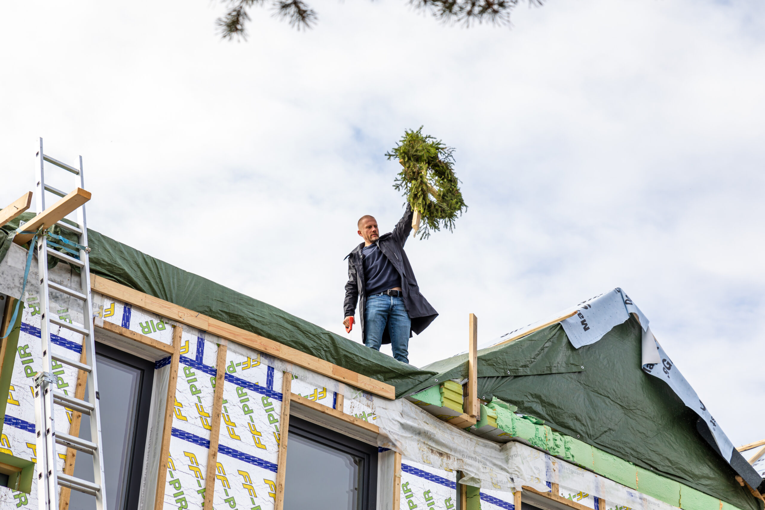 Sarikapeoks osteti üle poole Neeme kaluriküla ülisäästlikest kodudest